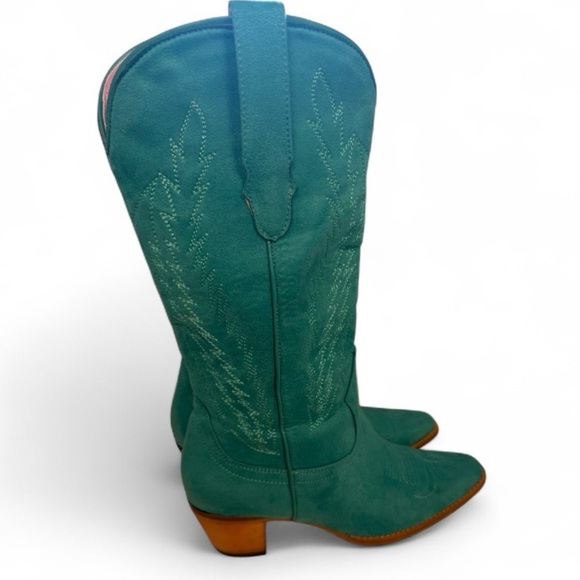 Shoes - Teal Aquatic Women’s Western Cowboy Boots- Size 9